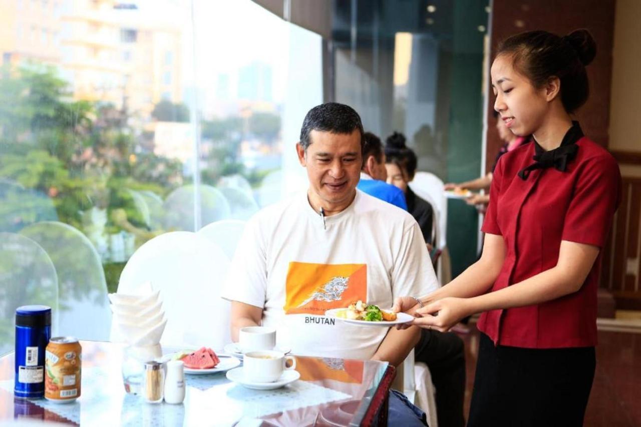 Adina 3 Star Hotel 岘港 外观 照片