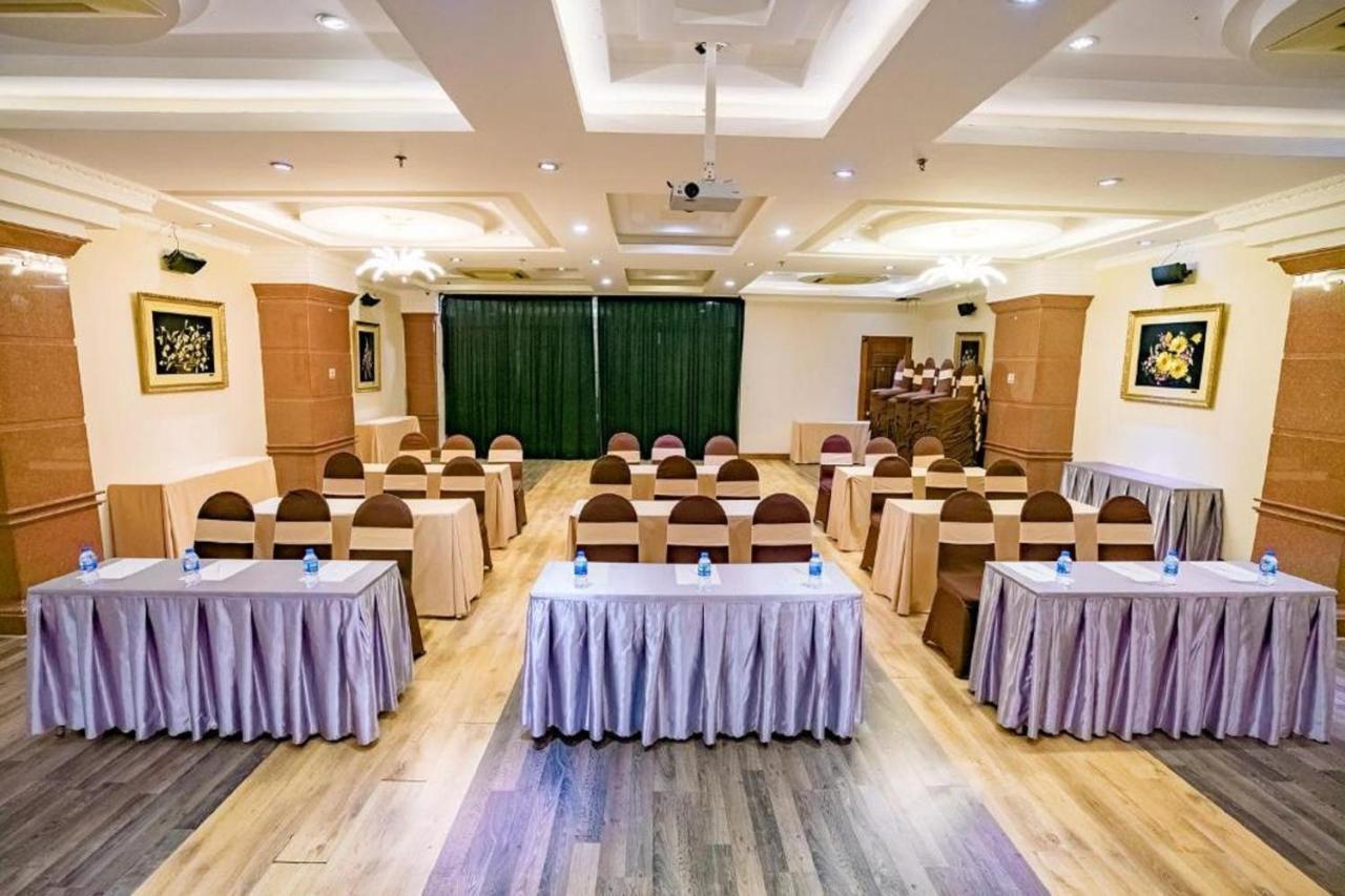 Adina 3 Star Hotel 岘港 外观 照片